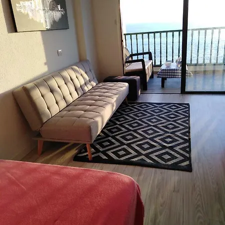 Breakfast In Ocean Apartment *
